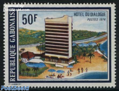 Beach Hotel 1v