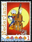 Donald Duck playing the Bass 1v